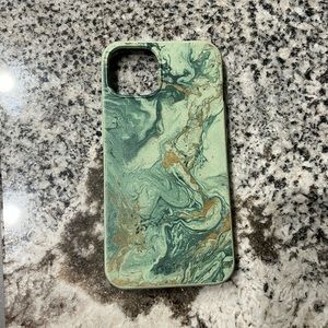 Pela Case- iPhone 13